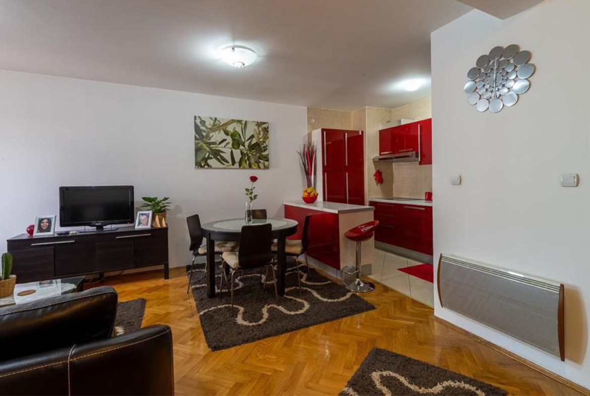 2-bedrooms-apartment-bar-1-1170x785