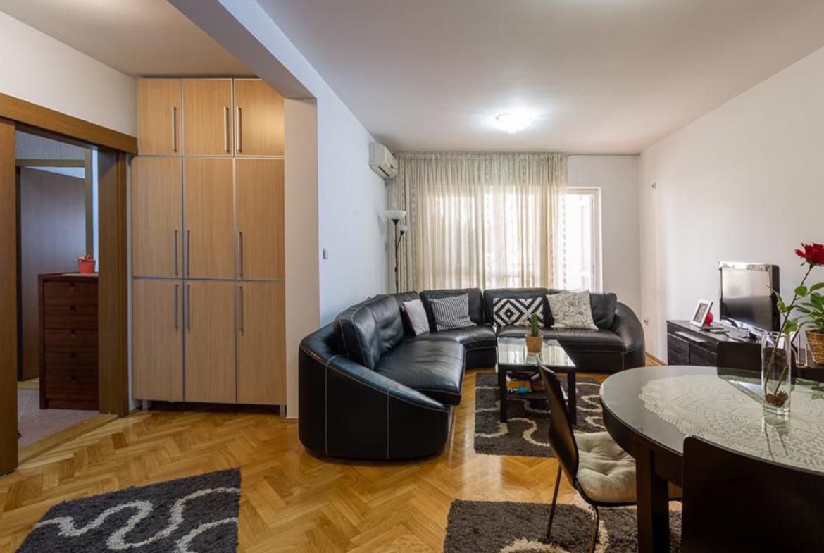 2-bedrooms-apartment-bar-2-1170x785 Large