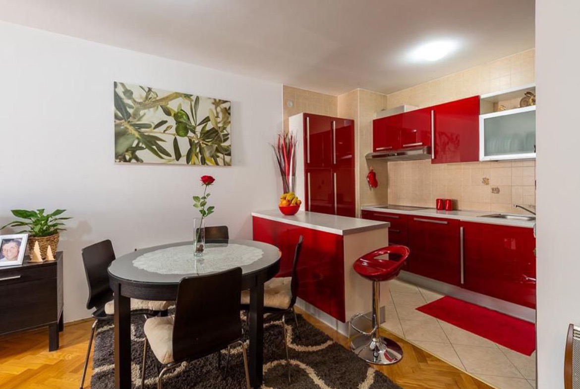 2-bedrooms-apartment-bar-4-1170x785 Large