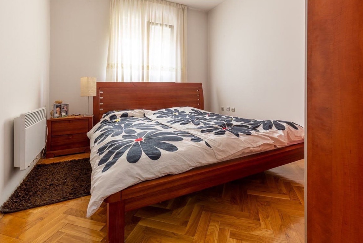 2-bedrooms-apartment-bar-5-1170x785 Large