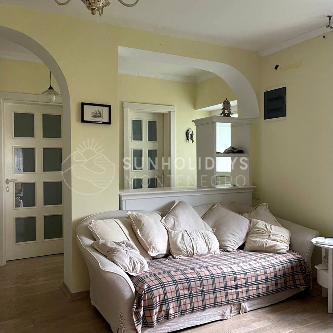 2-dobravoda-house-sale