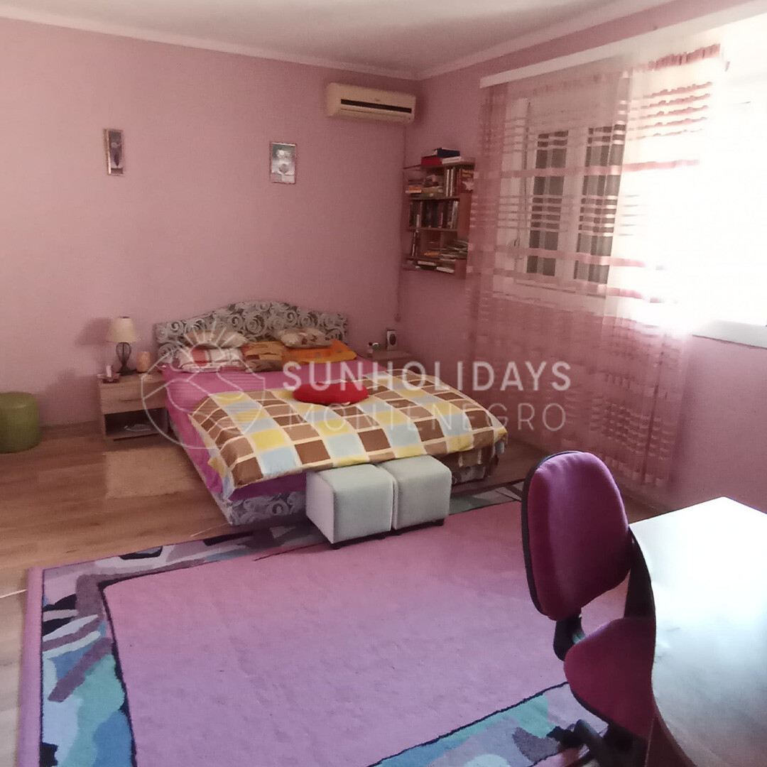 92m2-big-house-center-bar 4