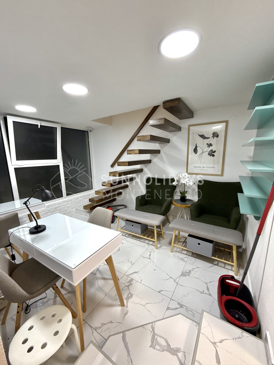 bar-center-commercial-space Large