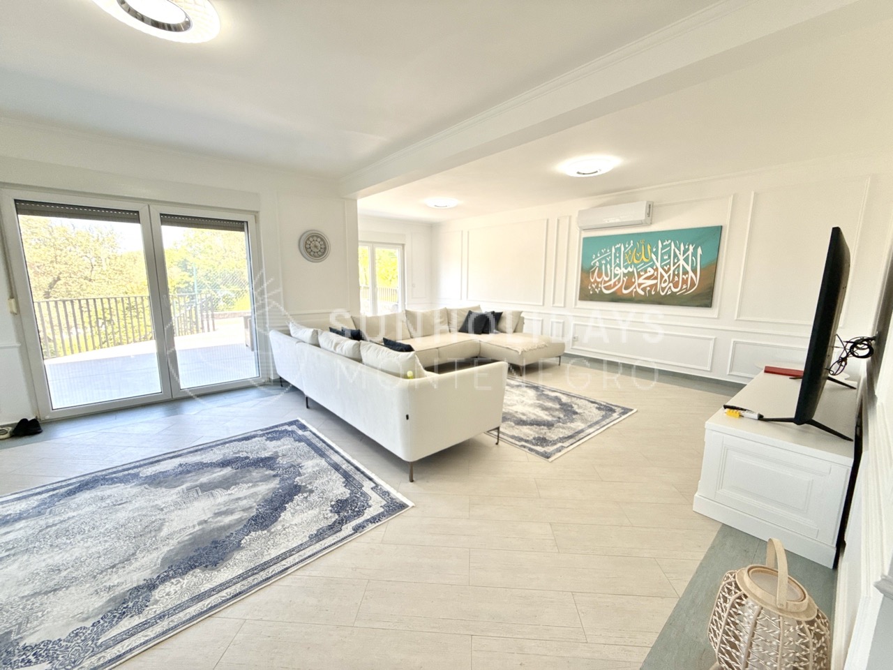 dobra-voda-luxary-villa-sea-view 2 Large