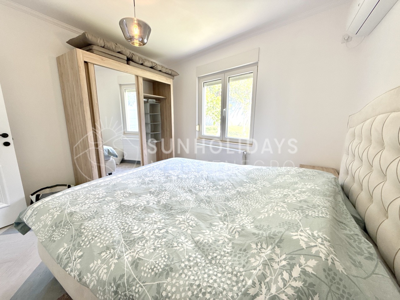 dobra-voda-luxary-villa-sea-view 7 Large