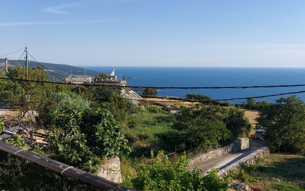 dobra_voda_stone_house_9 Large