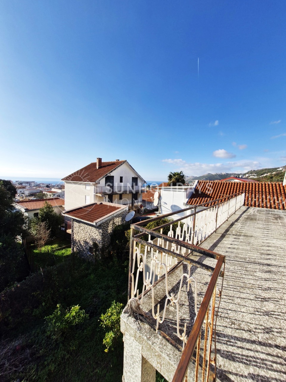 dobravoda-3floor-house-2 Large