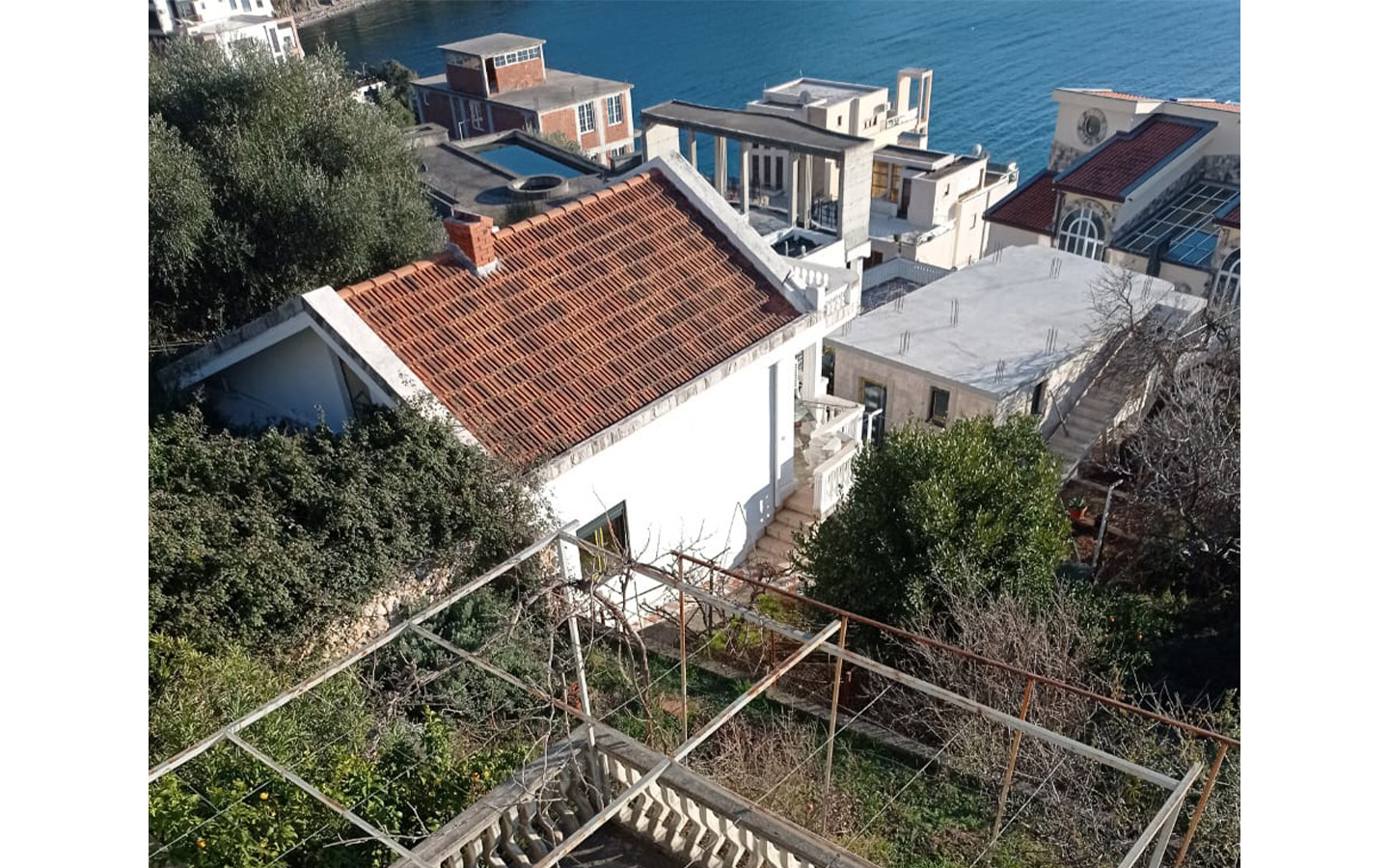 dobravoda-threestorey-milan-apartment-5