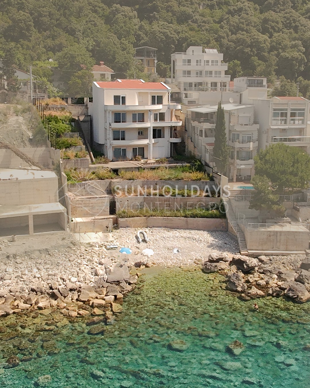 kruce-seafront-villa-luxary