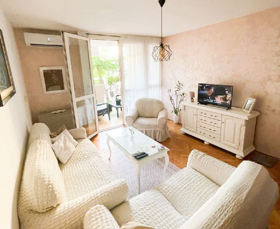 one_bedroom_bar_center