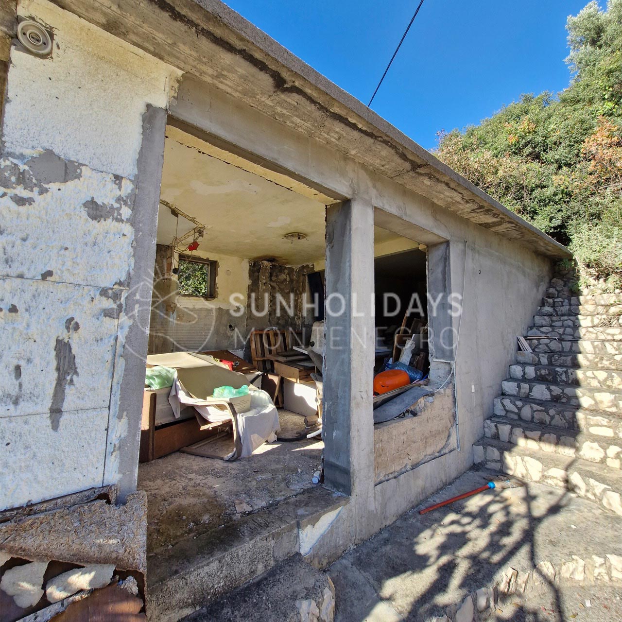 pecurice-house-bar 6 Large