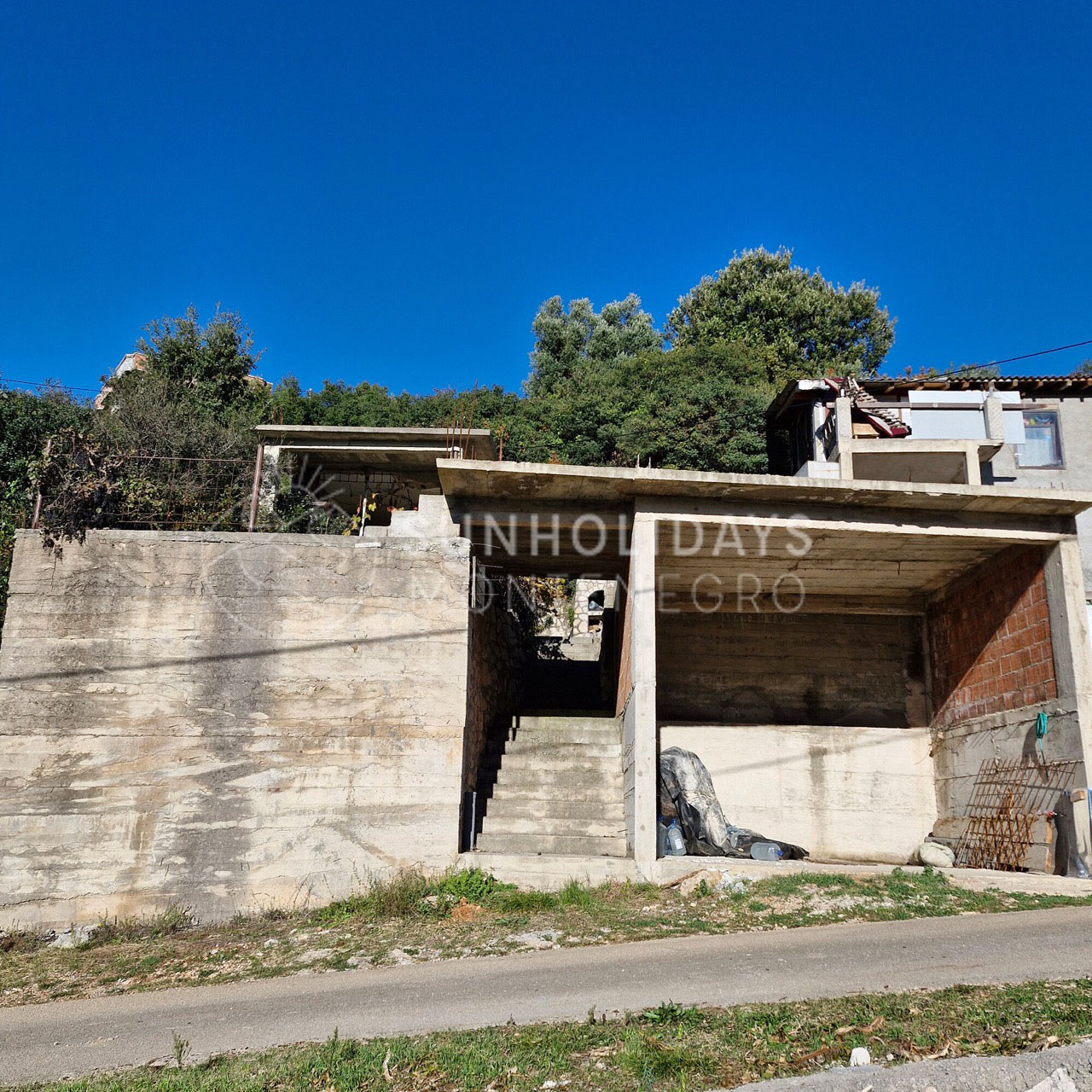 pecurice-house-bar 8 Large