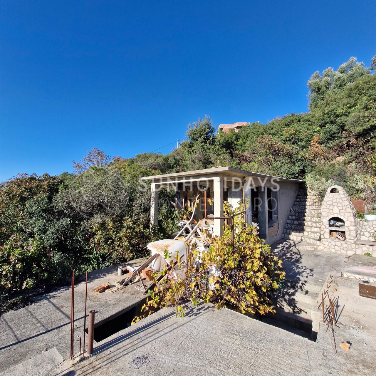 pecurice-house-bar Large