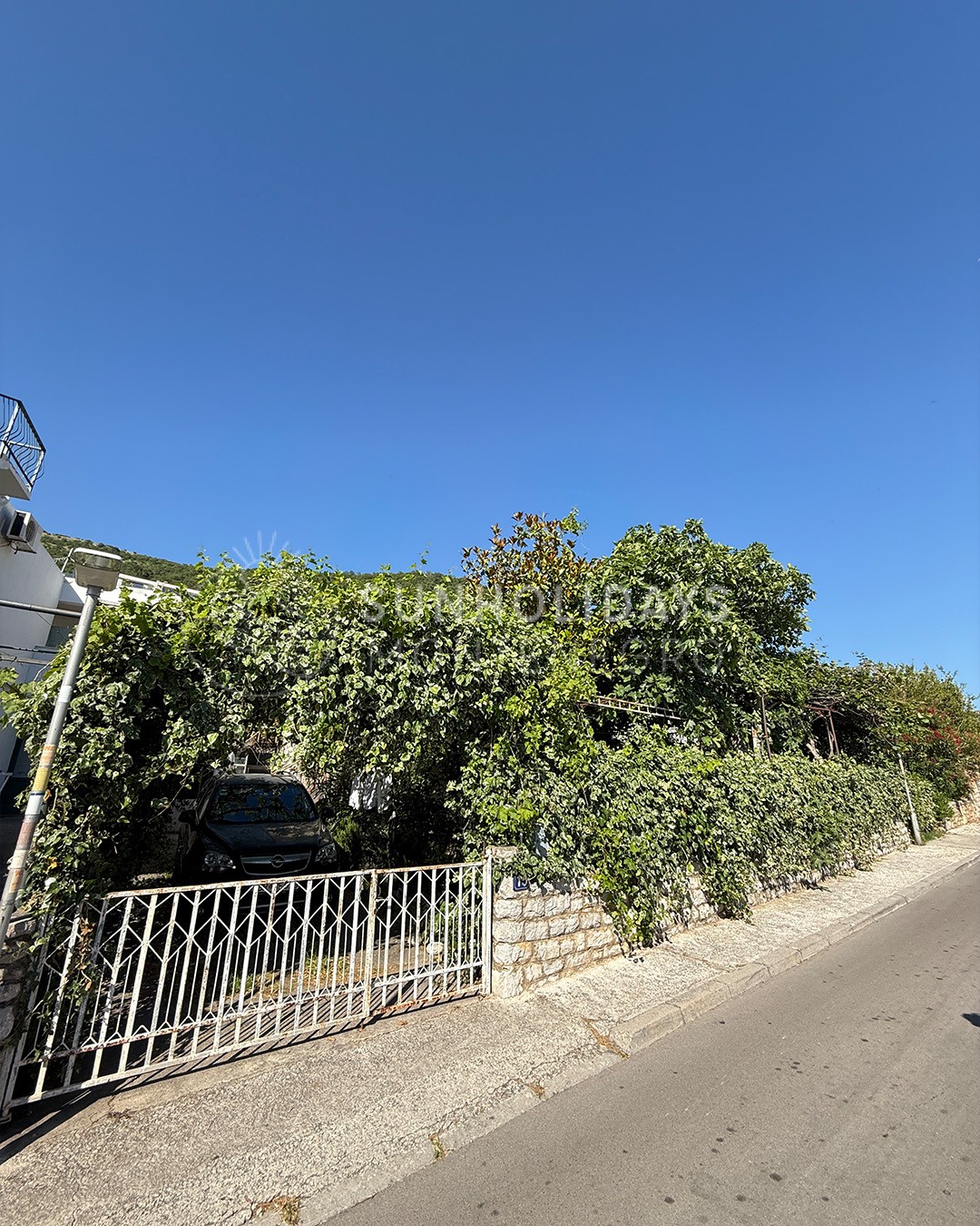 petrovac-two-houses-for-sale 4