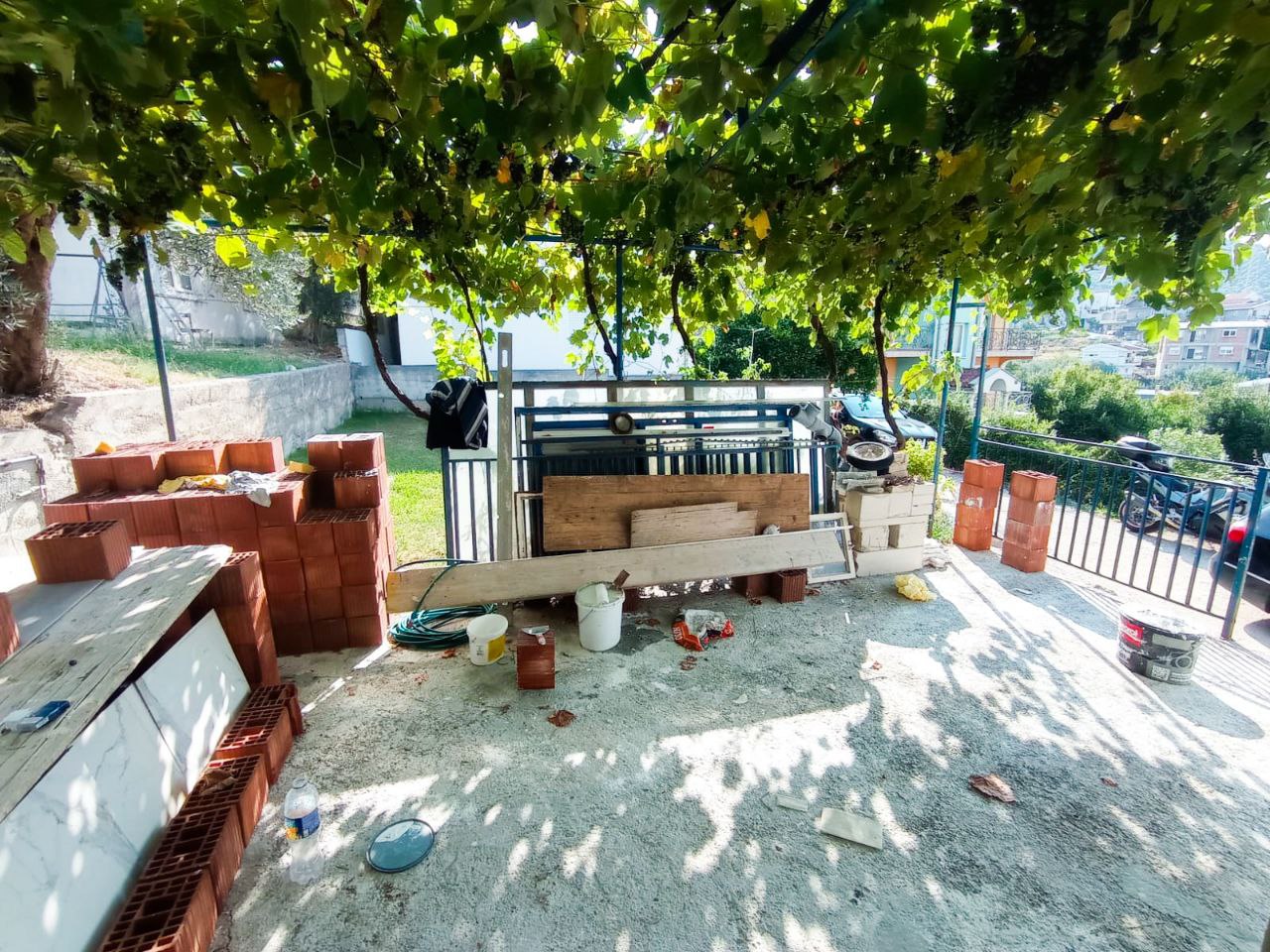 photo_5962872082981308132_y