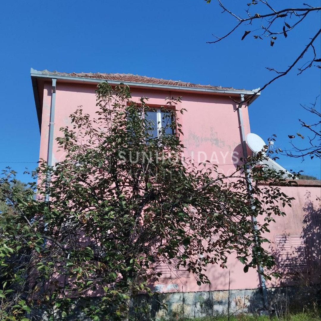 podgorica-house-with-land 2