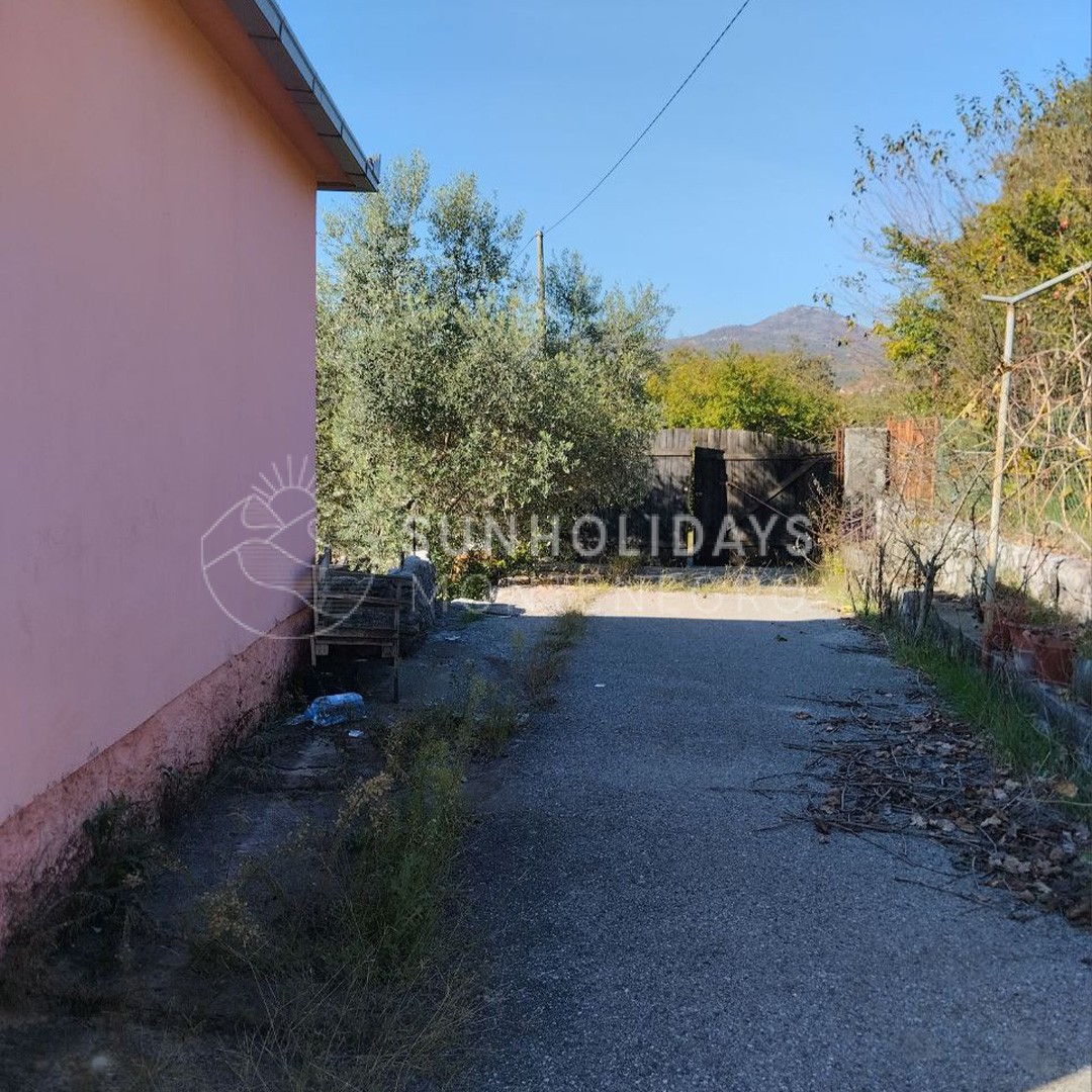 podgorica-house-with-land 5