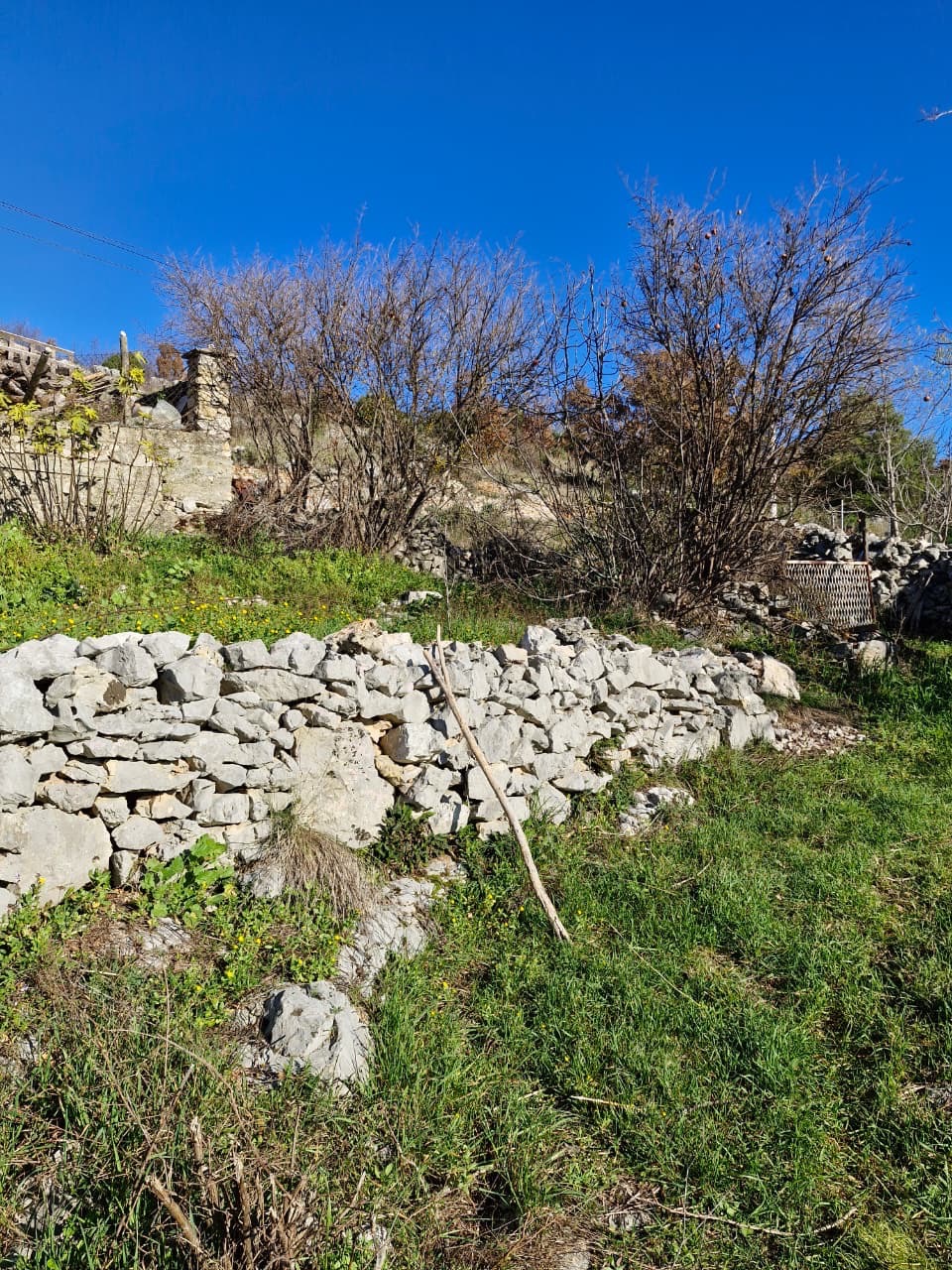ruin-house-velja-gorana 3