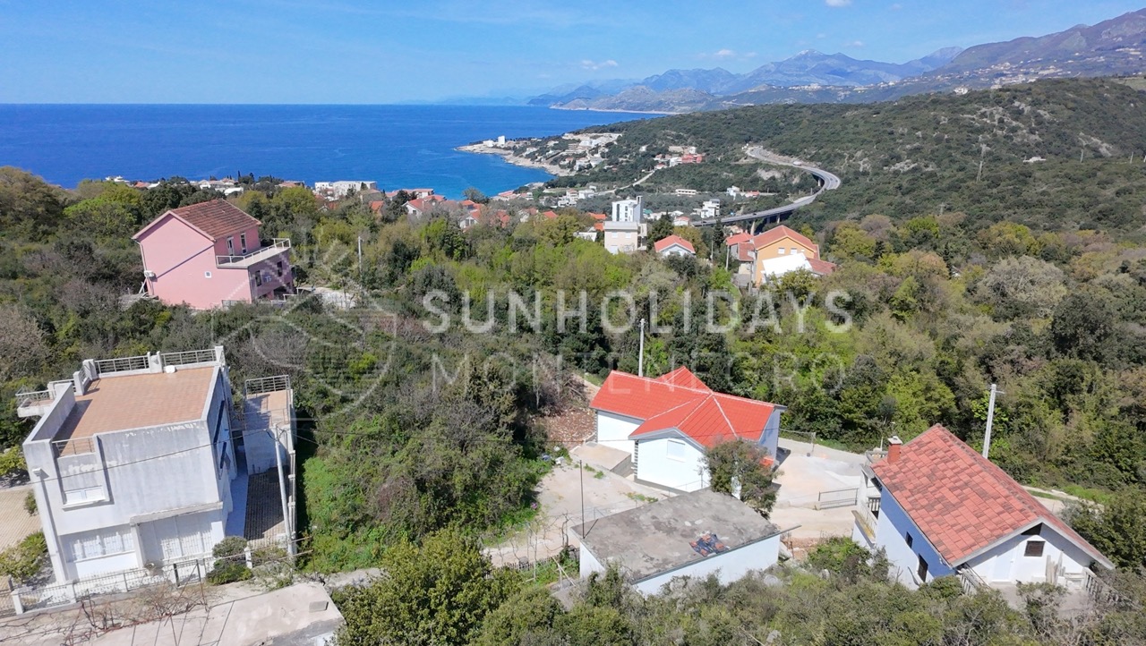 utjeha-land-227m2 Large