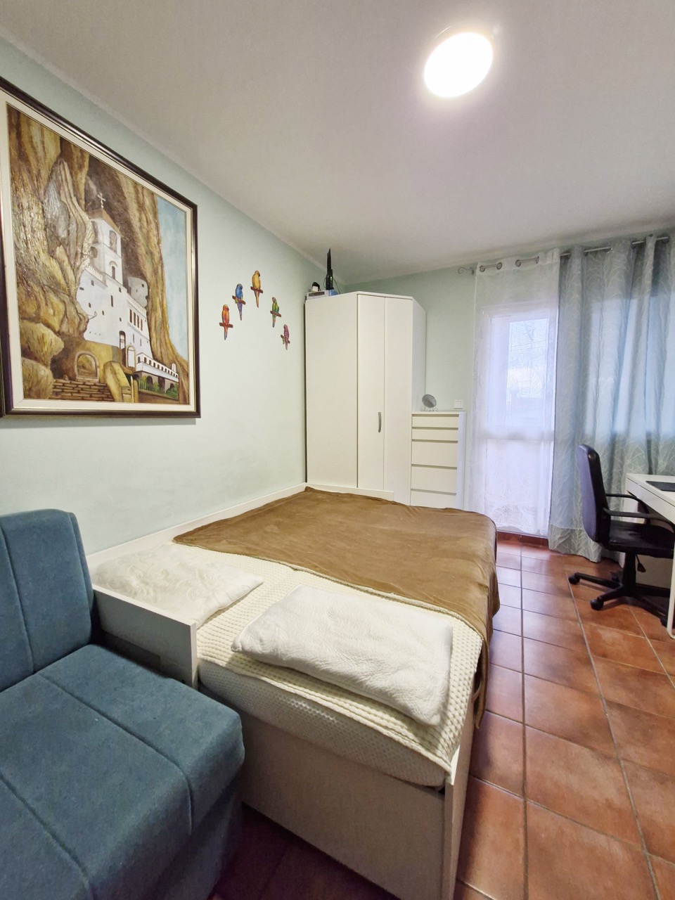 vika-ilino-studio-for-rent 5