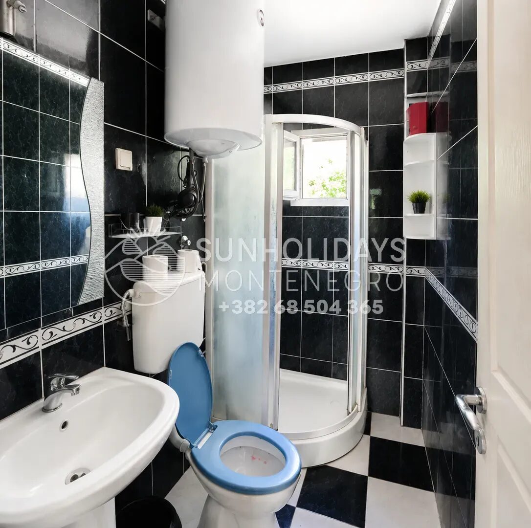 Legalised Family House 700 m from the Sea – Sutomore – SunHolidays Montenegro