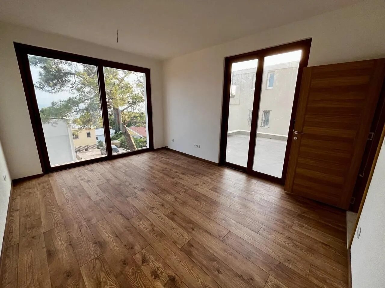 New Villa with Swimming Pool and Garage – Zeleni Pojas, Bar – SunHolidays Montenegro