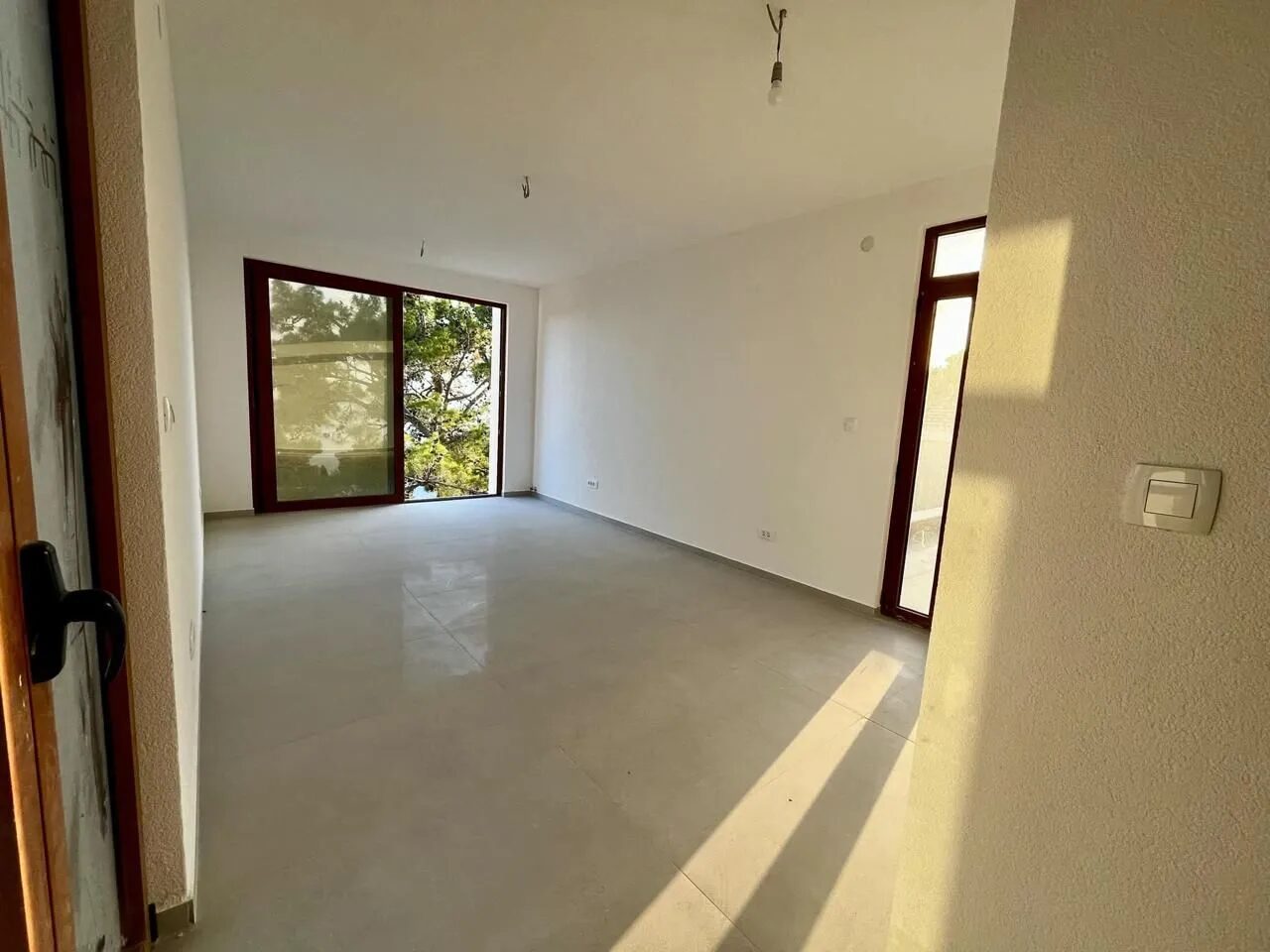 New Villa with Swimming Pool and Garage – Zeleni Pojas, Bar – SunHolidays Montenegro