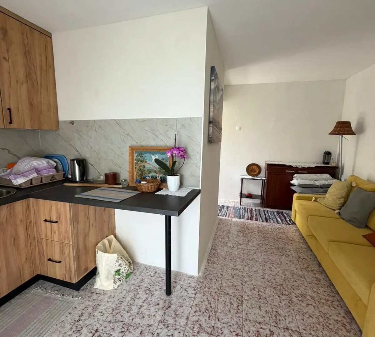 Renovated House with Sea View for Rent, 200 m from the Beach – Ulcinj – SunHolidays Montenegro