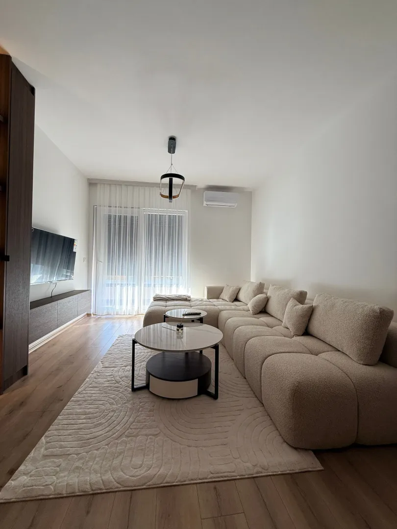 New Furnished One-Bedroom Apartment on Teuta Boulevard – Ulcinj – SunHolidays Montenegro
