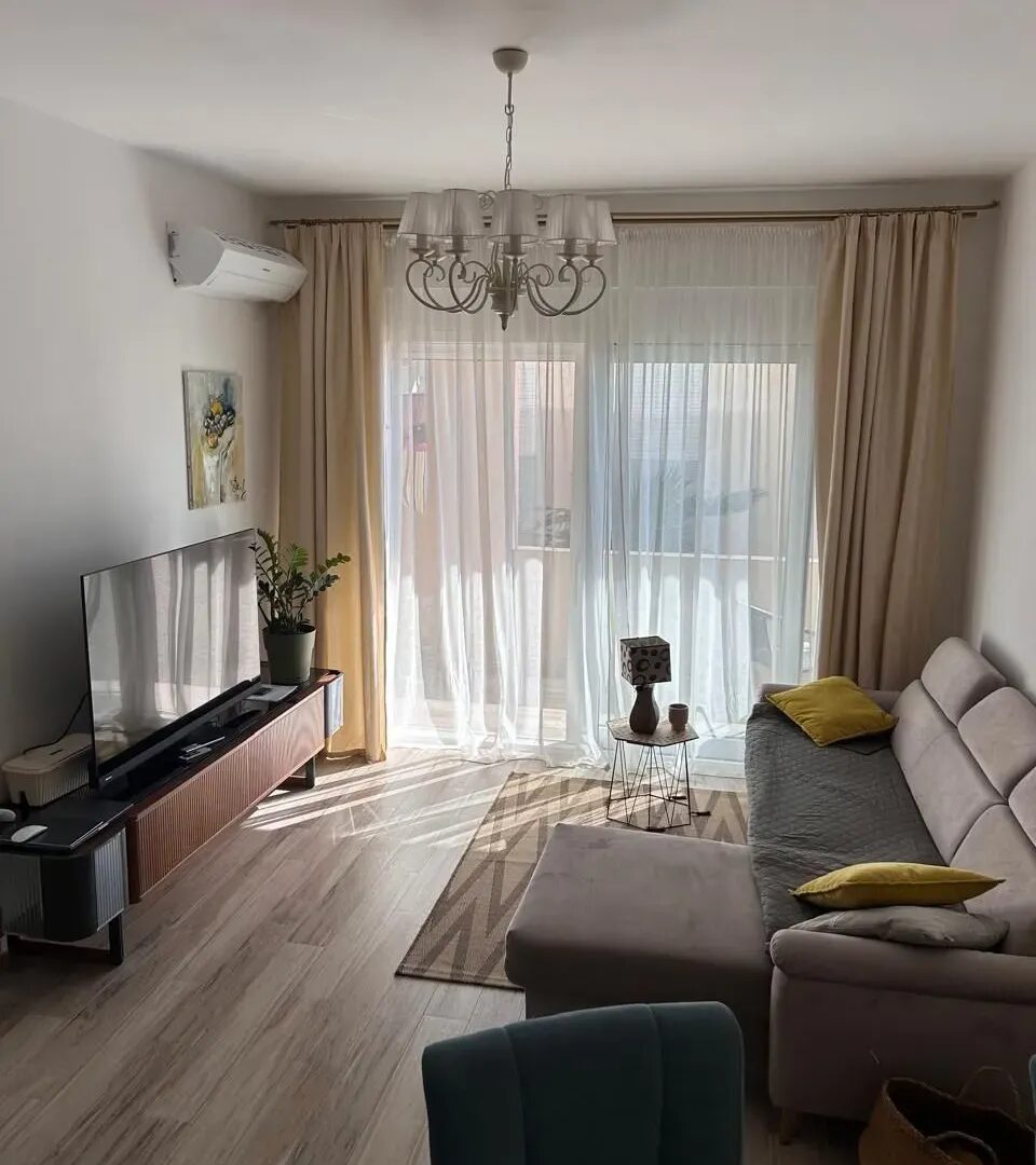 Seafront Two-Bedroom Apartment in Your Home Complex – Dobra Voda, Bar – SunHolidays Montenegro