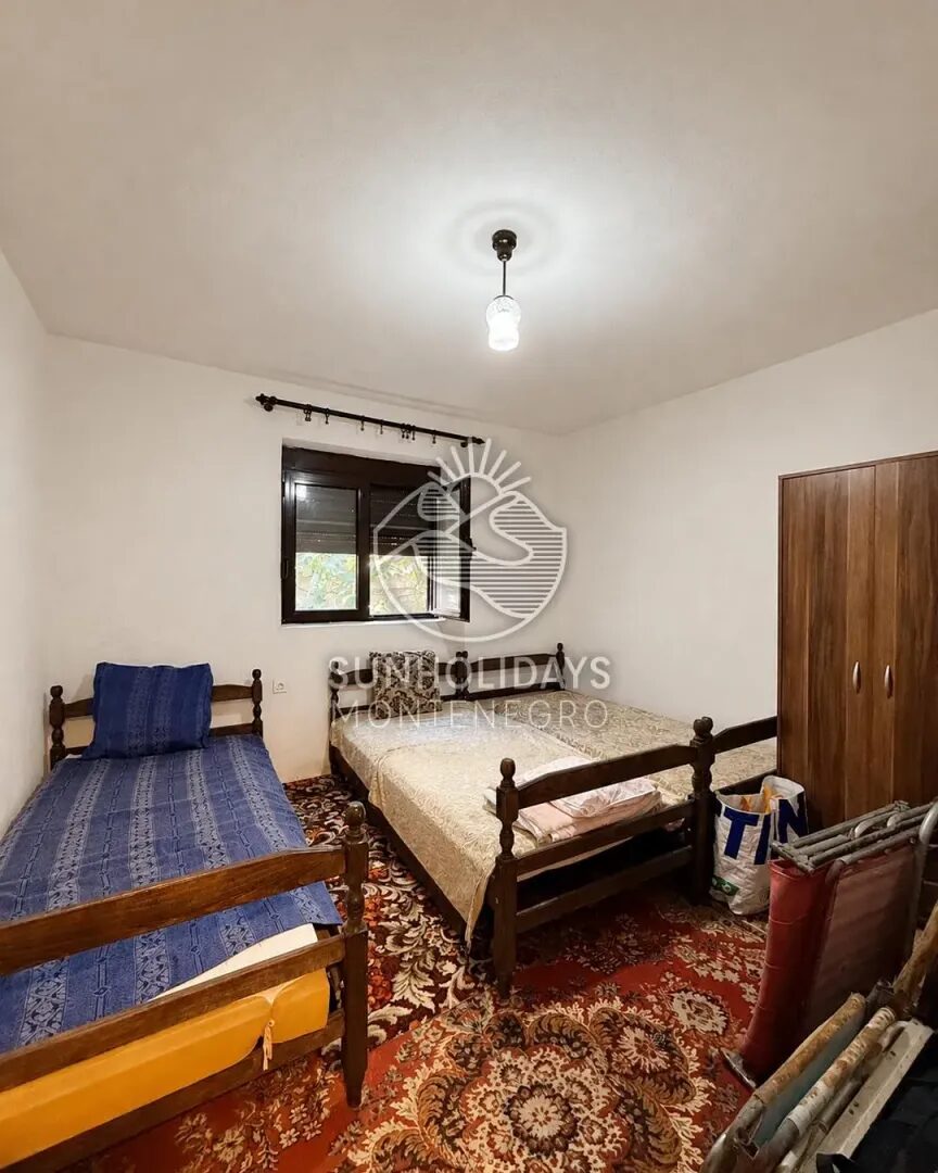 Three-Storey Legal House – Dubrava, Bar – SunHolidays Montenegro