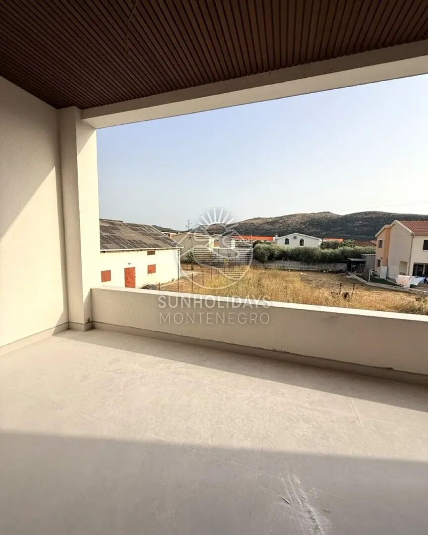 New Luxury Villa with Private Pool – Polje, Bar – SunHolidays Montenegro