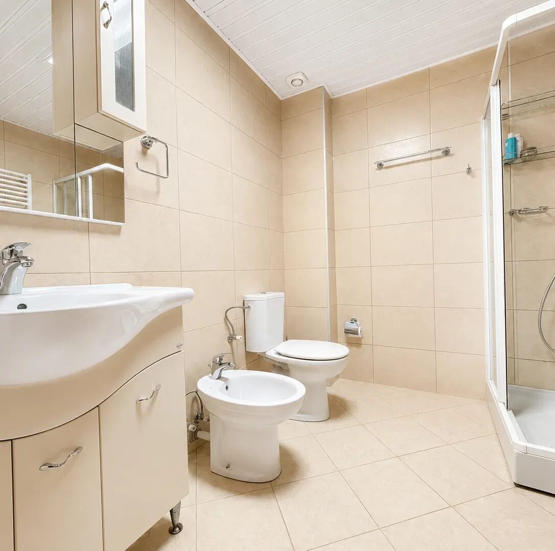 Luxury 85 m² Apartment with Panoramic Sea View, 350 m from the Sea – Bar Centre – SunHolidays Montenegro
