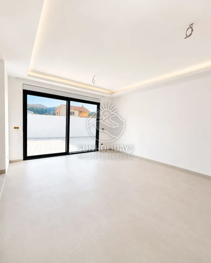 New Luxury Villa with Private Pool – Polje, Bar – SunHolidays Montenegro