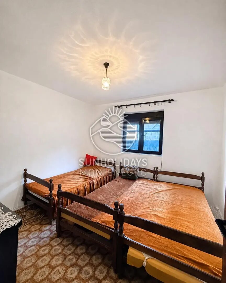 Three-Storey Legal House – Dubrava, Bar – SunHolidays Montenegro
