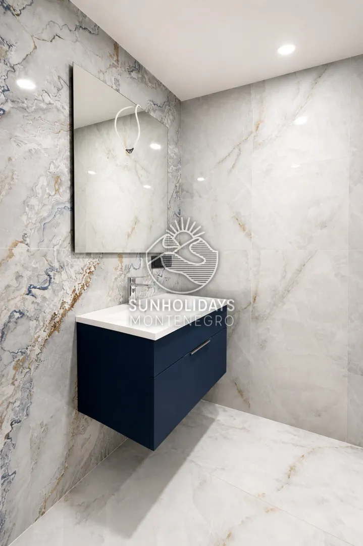 Premium One-Bedroom Apartment with 71.5 m² Sea-View Terrace – Ilino, Bar – SunHolidays Montenegro