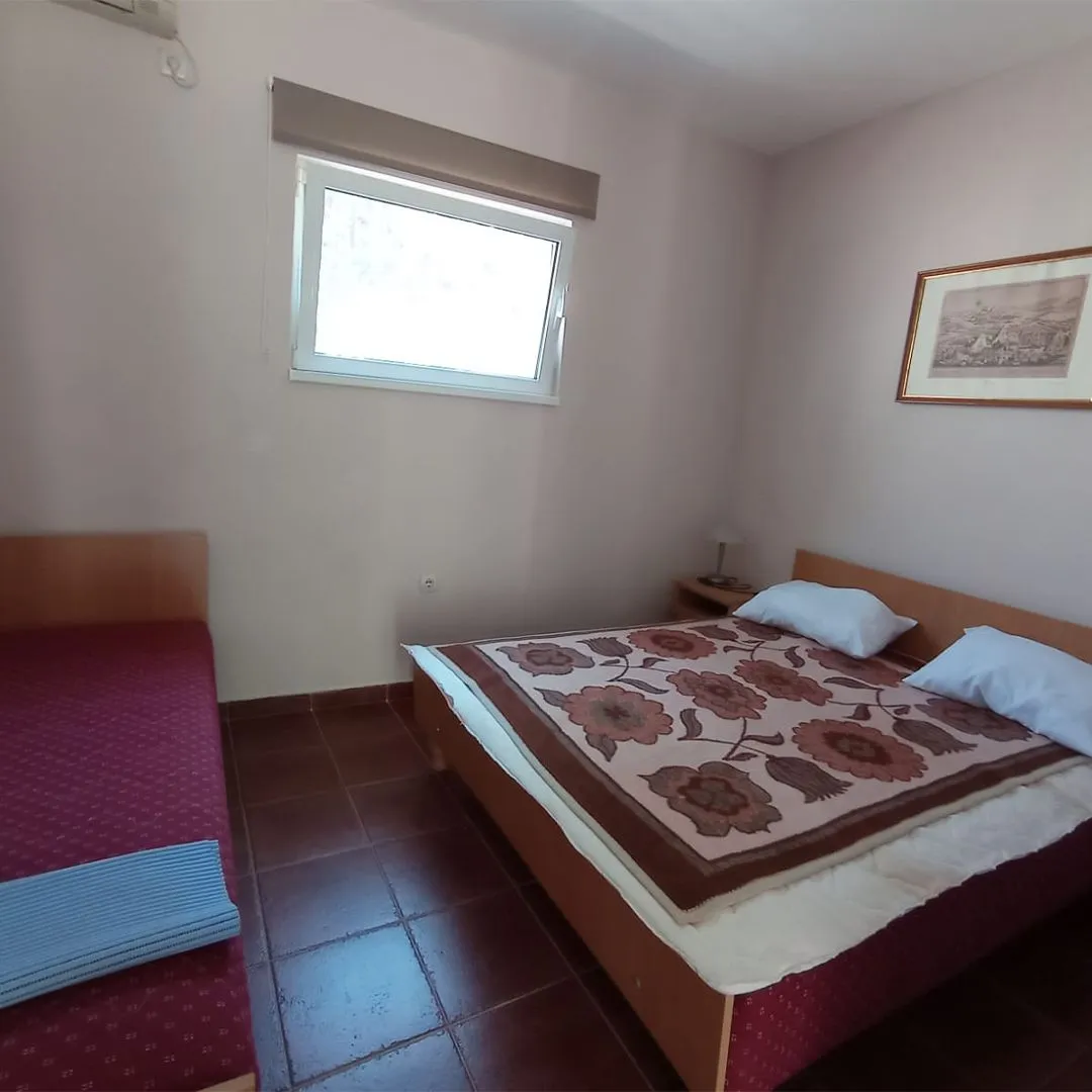 Studio Apartment for Summer Rent, Utilities Included – Dubrava, Bar – SunHolidays Montenegro