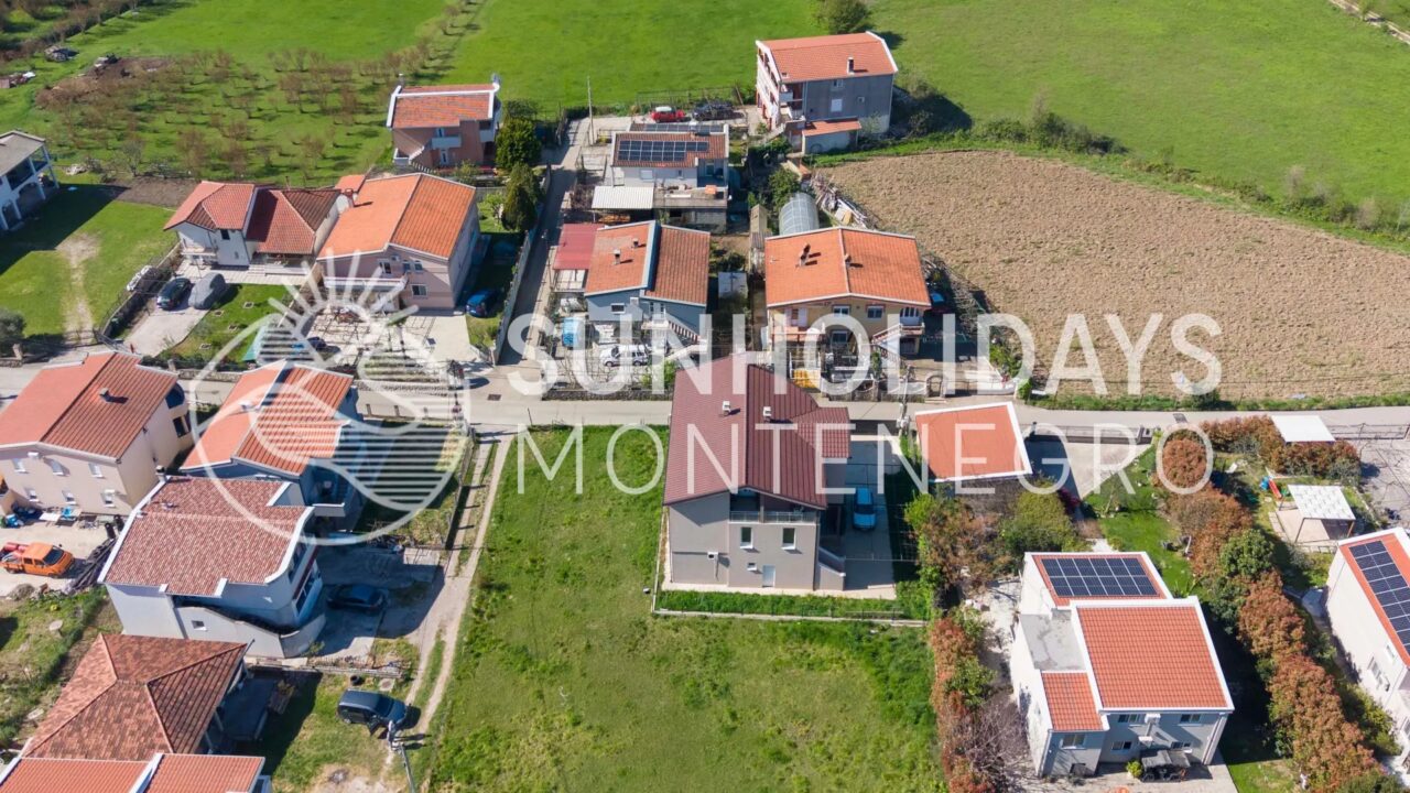 Urbanistic Plot with Asphalt Road Access – Polje, Bar – SunHolidays Montenegro
