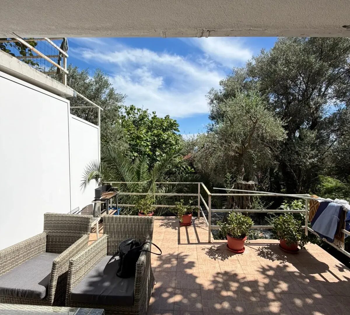 Renovated House with Sea View for Rent, 200 m from the Beach – Ulcinj – SunHolidays Montenegro