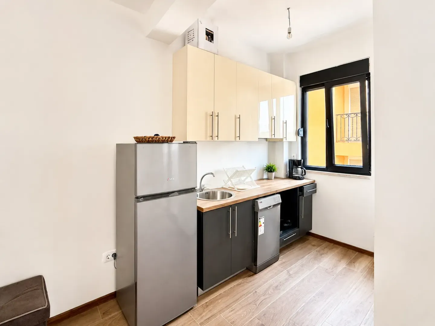 One-Bedroom Apartment for Rent near Veliki Pijesak – Dobra Voda, Bar – SunHolidays Montenegro