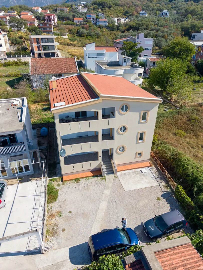 Spacious Three-Bedroom Apartment with Sea View for Rent – Bjelisi, Bar – SunHolidays Montenegro