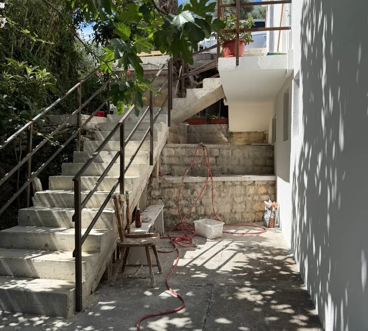 Renovated House with Sea View for Rent, 200 m from the Beach – Ulcinj – SunHolidays Montenegro