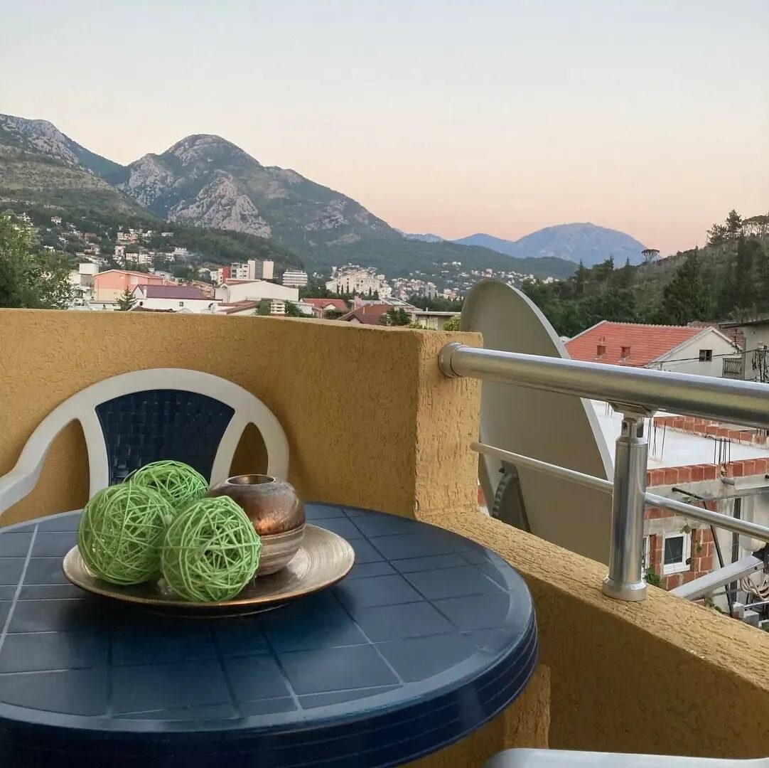 Furnished One-Bedroom Apartment near the Beach – Sutomore – SunHolidays Montenegro