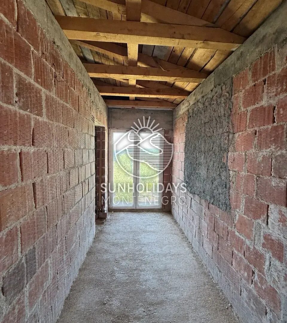 Half of a House with Sea View – Zankovici, Sutomore – SunHolidays Montenegro