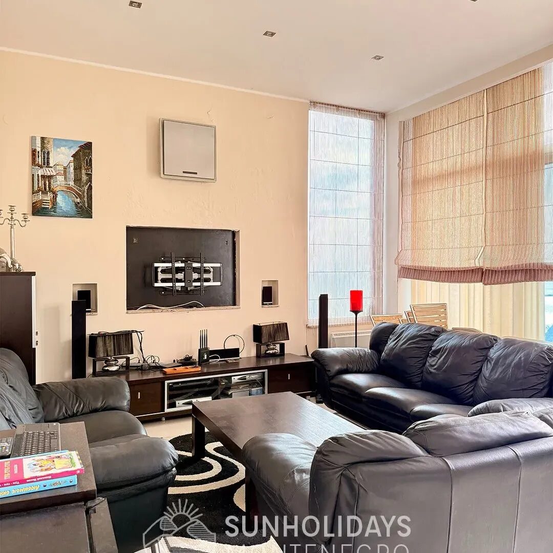 Luxury Villa with Panoramic View of the Sea and Old Town – Pinjes, Ulcinj – SunHolidays Montenegro