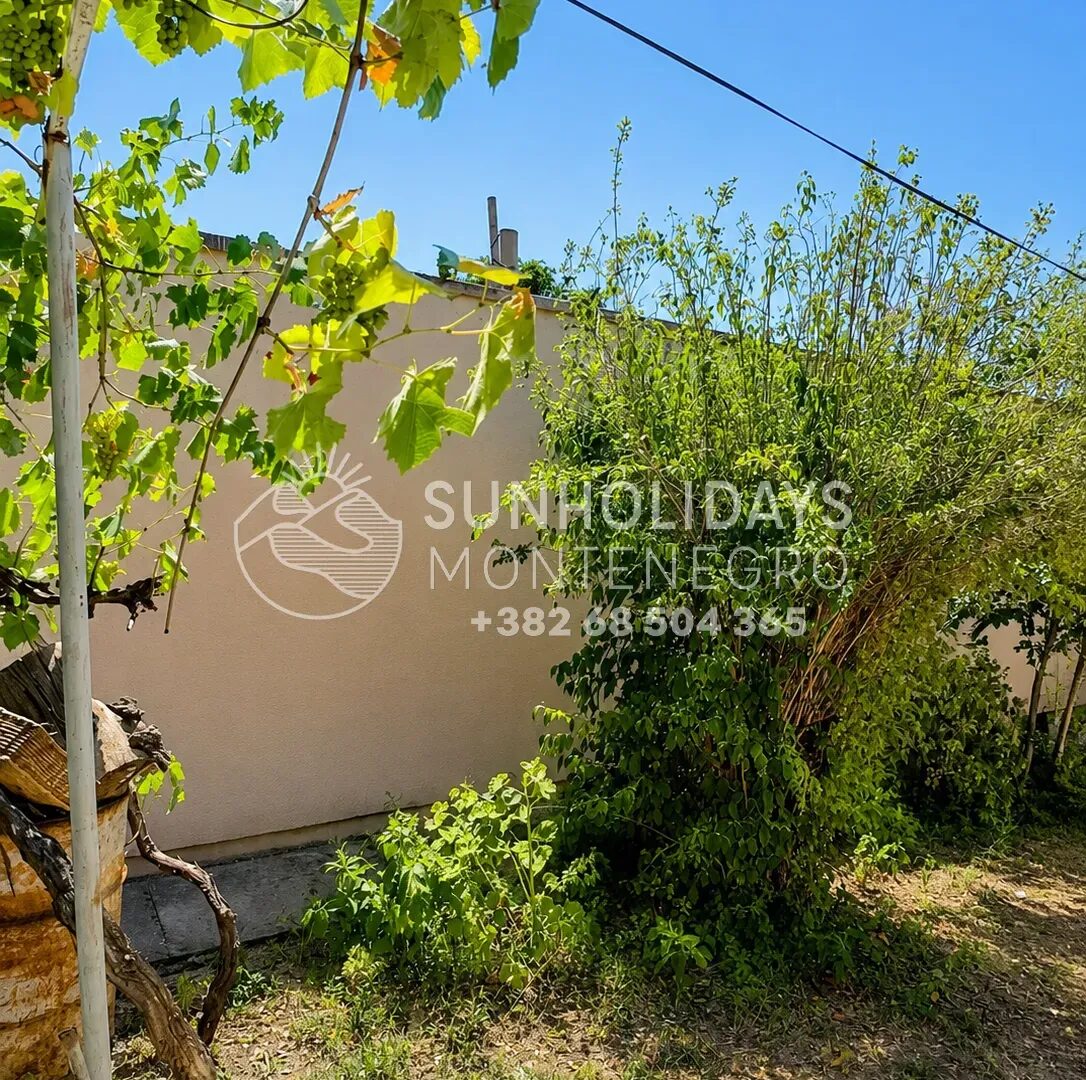 Legalised Family House 700 m from the Sea – Sutomore – SunHolidays Montenegro