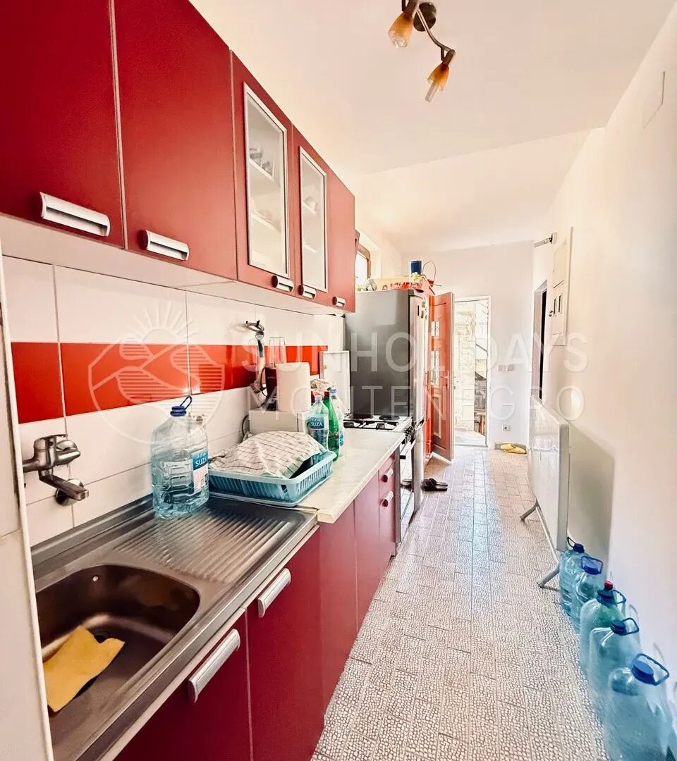 Two Houses with 4 One-Bedroom Apartments – Zankovici, Sutomore – SunHolidays Montenegro