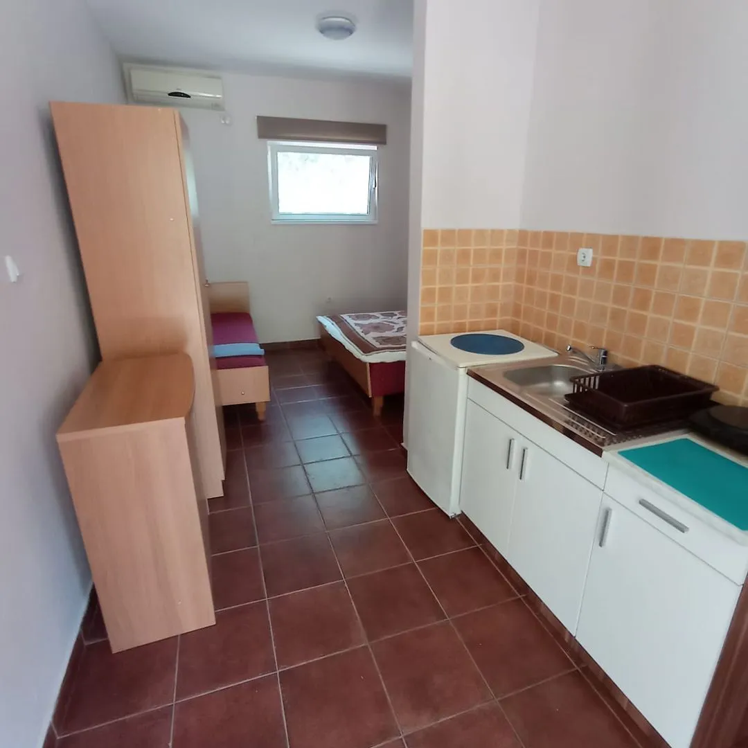 Studio Apartment for Summer Rent, Utilities Included – Dubrava, Bar – SunHolidays Montenegro