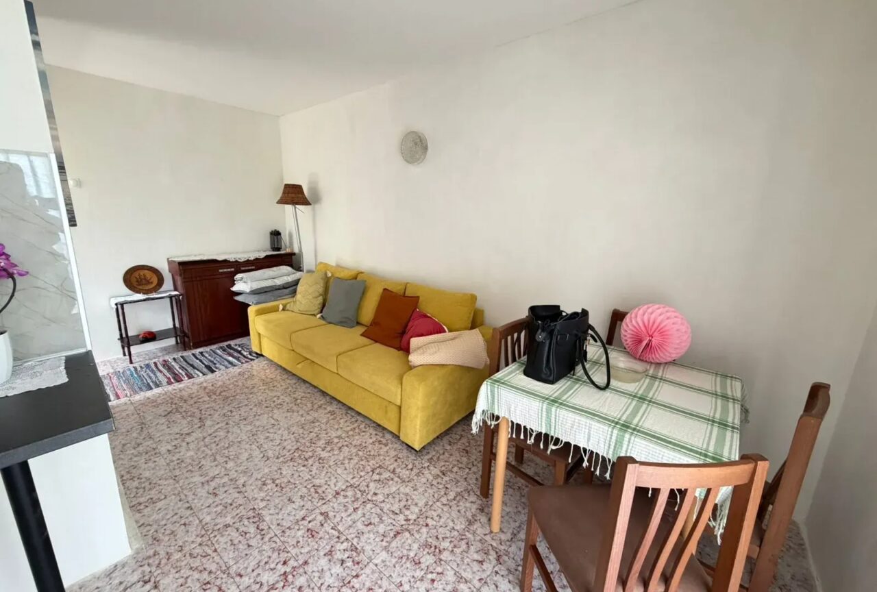Renovated House with Sea View for Rent, 200 m from the Beach – Ulcinj – SunHolidays Montenegro