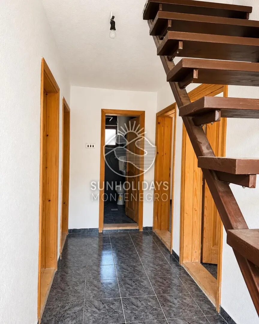 Three-Storey Legal House – Dubrava, Bar – SunHolidays Montenegro